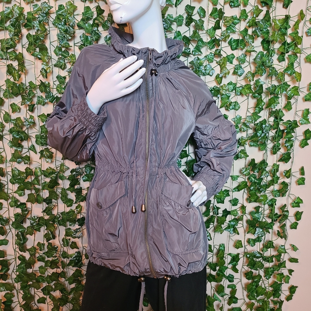 Attitude Women's Polyester Lightweight Outdoor Adventure Jacket size 10